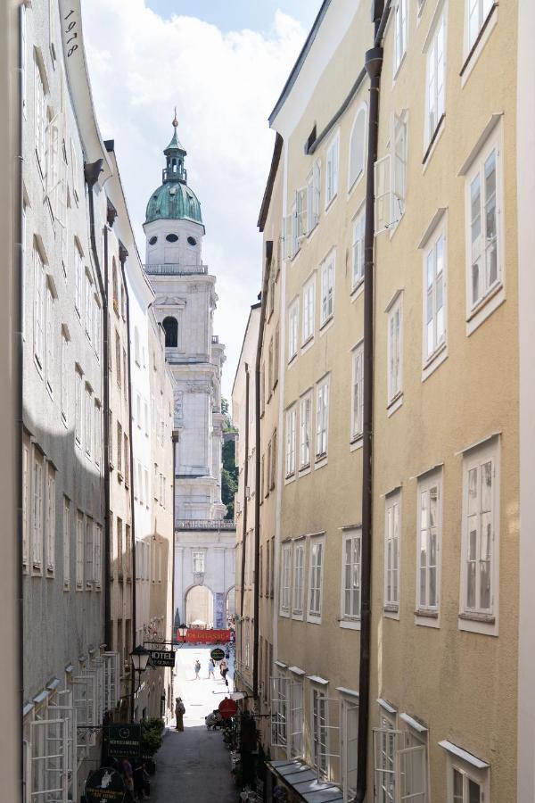 Altstadt-App. Domblick! ザルツブルク エクステリア 写真