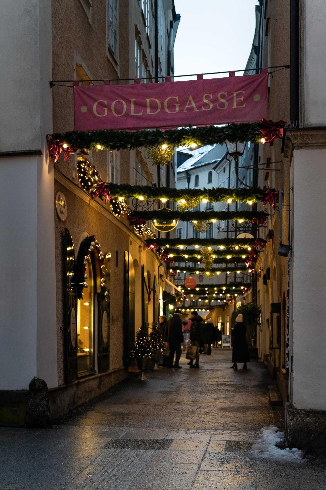 Altstadt-App. Domblick! ザルツブルク エクステリア 写真